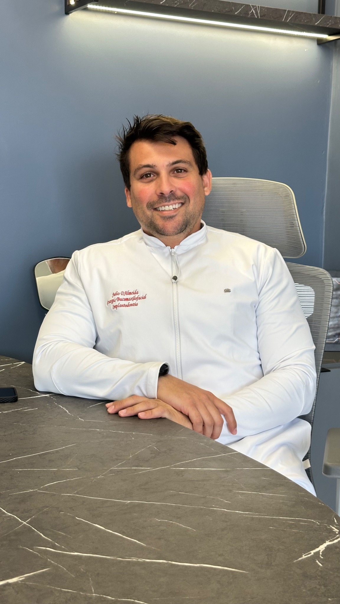 Dr. Julio D'Almeida